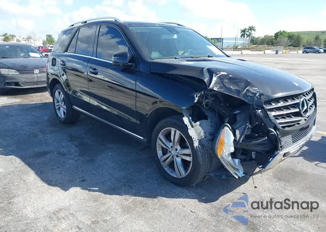 2013 Mercedes-Benz Ml 350 z USA, uszkodzony, nr VIN 4JGDA5JB8DA252831